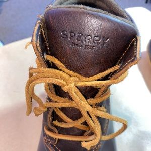 Sperry Women’s Leather Duckboots